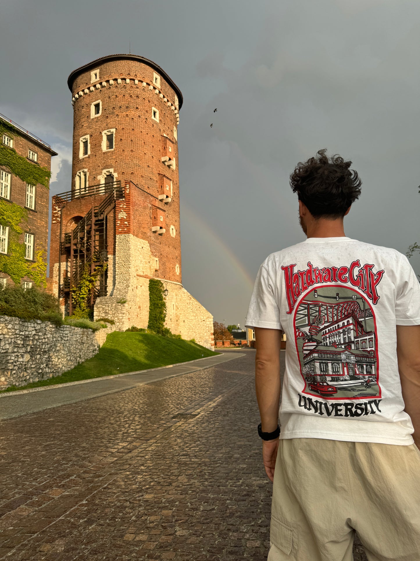 T-Shirt University